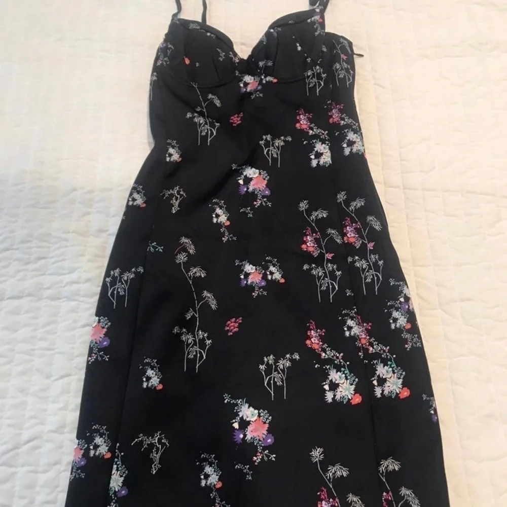 NWT H&M Black Floral Dress. - Picture 1 of 9